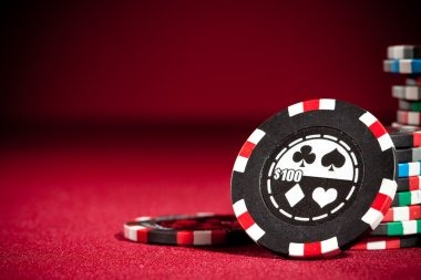 laju77 mobile app showing esports odds, live-dealer tables, and slot games in one interface